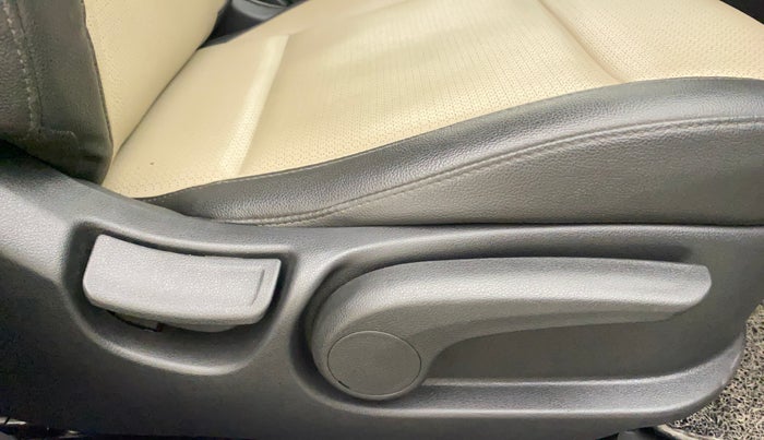 2019 Hyundai Verna 1.6 VTVT SX O, Petrol, Manual, 38,790 km, Driver Side Adjustment Panel