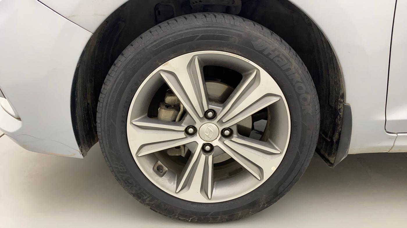 2019 Hyundai Verna 1.6 VTVT SX O, Petrol, Manual, 38,790 km, Left Front Wheel