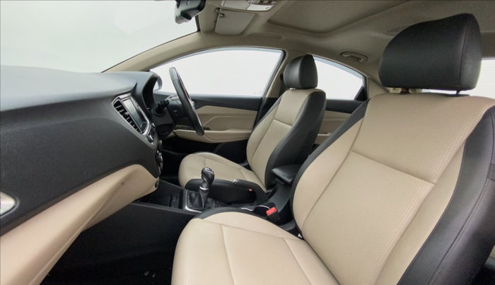 2019 Hyundai Verna 1.6 VTVT SX O, Petrol, Manual, 38,790 km, Right Side Front Door Cabin