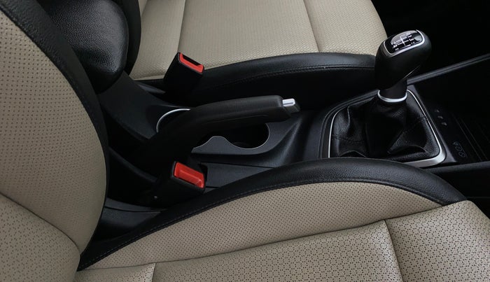 2019 Hyundai Verna 1.6 VTVT SX O, Petrol, Manual, 38,790 km, Gear Lever