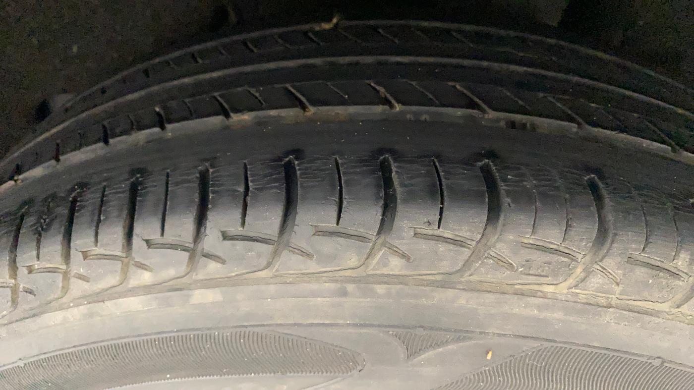 2017 Maruti Baleno DELTA PETROL 1.2, Petrol, Manual, 43,466 km, Left Rear Tyre Tread