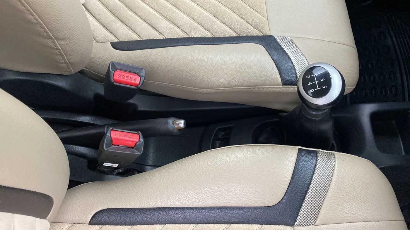 2017 Maruti Wagon R 1.0 VXI, Petrol, Manual, 65,553 km, Gear Lever