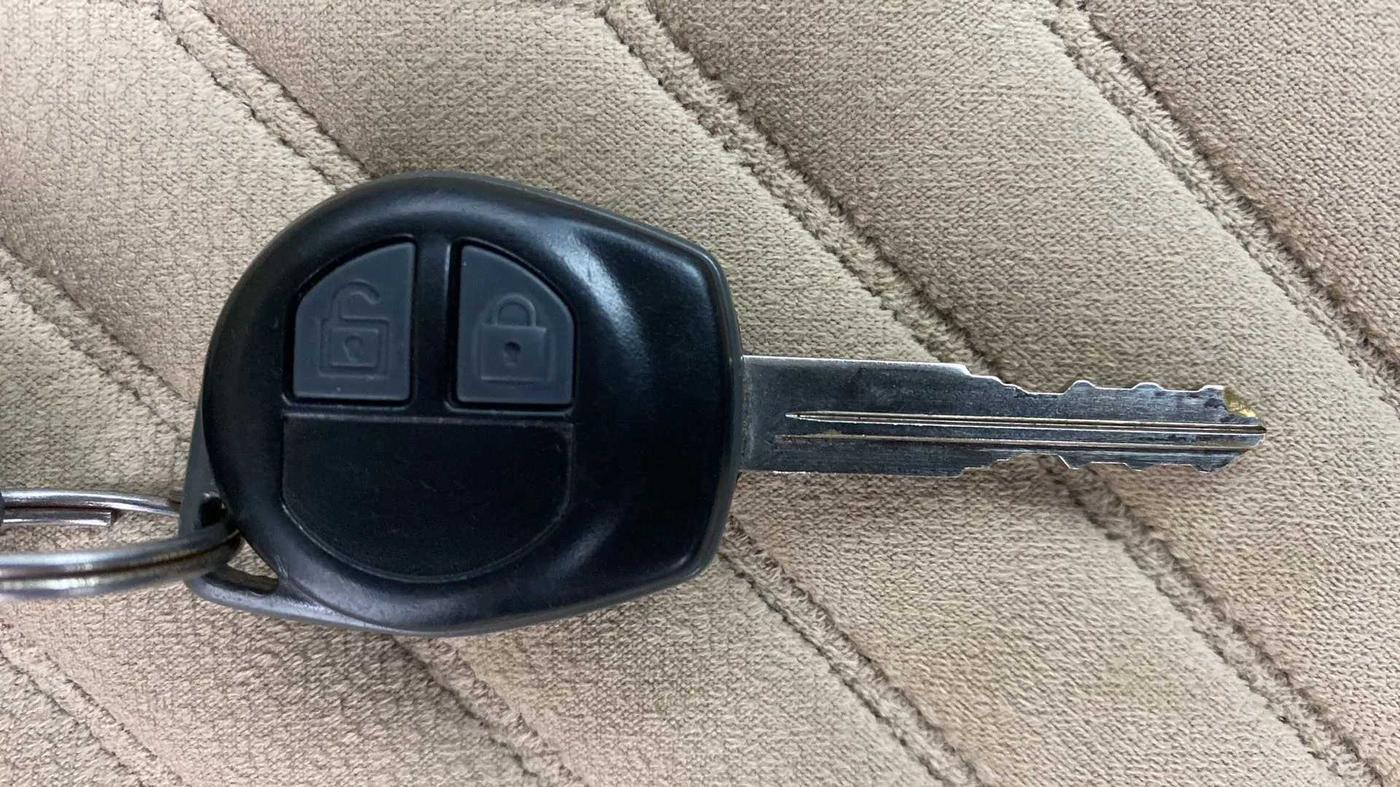 2017 Maruti Wagon R 1.0 VXI, Petrol, Manual, 65,553 km, Key Close Up