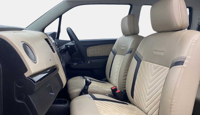 2017 Maruti Wagon R 1.0 VXI, Petrol, Manual, 65,553 km, Right Side Front Door Cabin