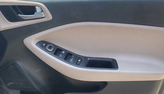 2019 Hyundai Elite i20 SPORTZ PLUS 1.2, Petrol, Manual, 23,904 km, Driver Side Door Panels Control