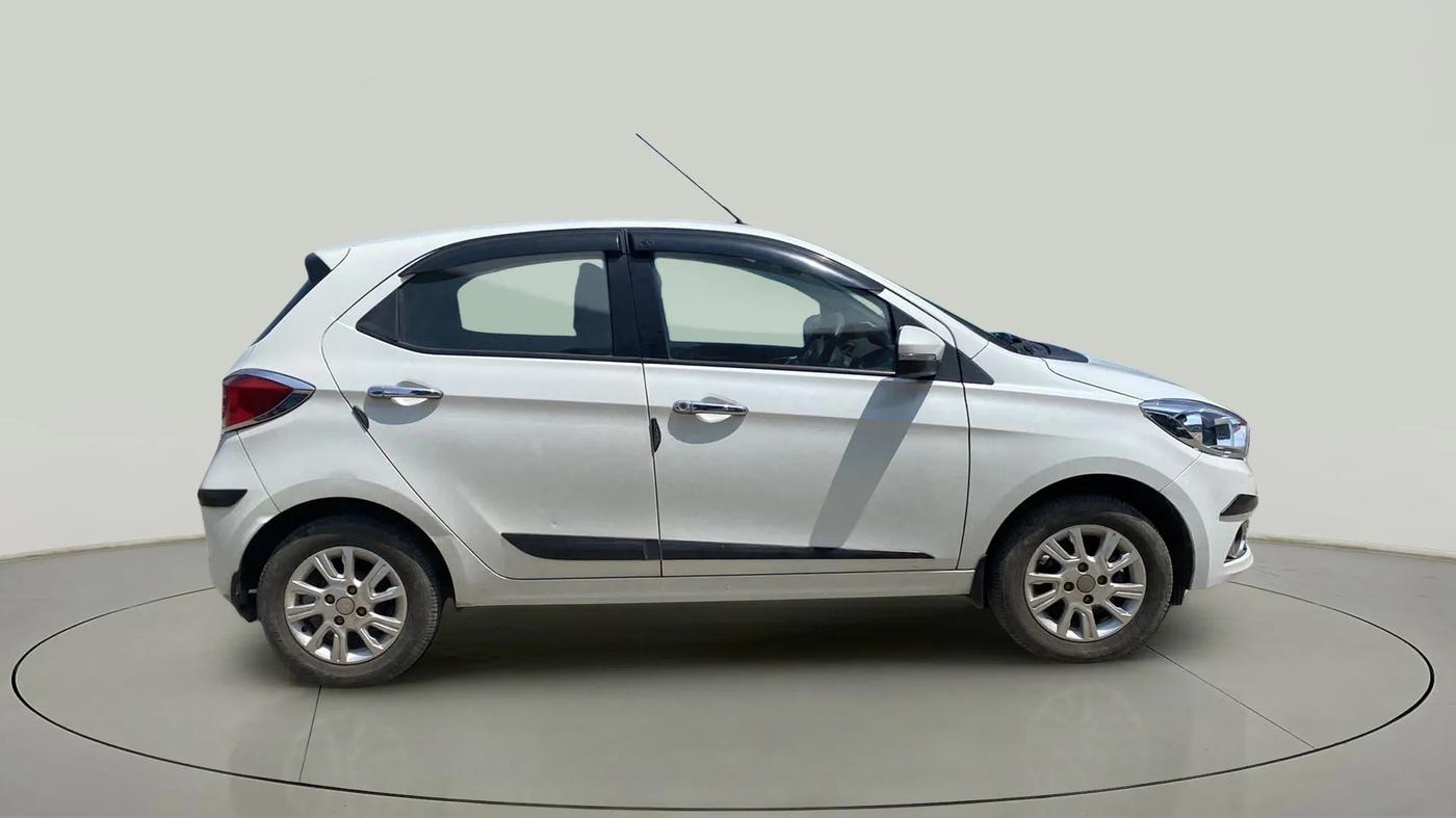 2018 Tata Tiago XZ DIESEL, Diesel, Manual, 35,218 km, Right Side