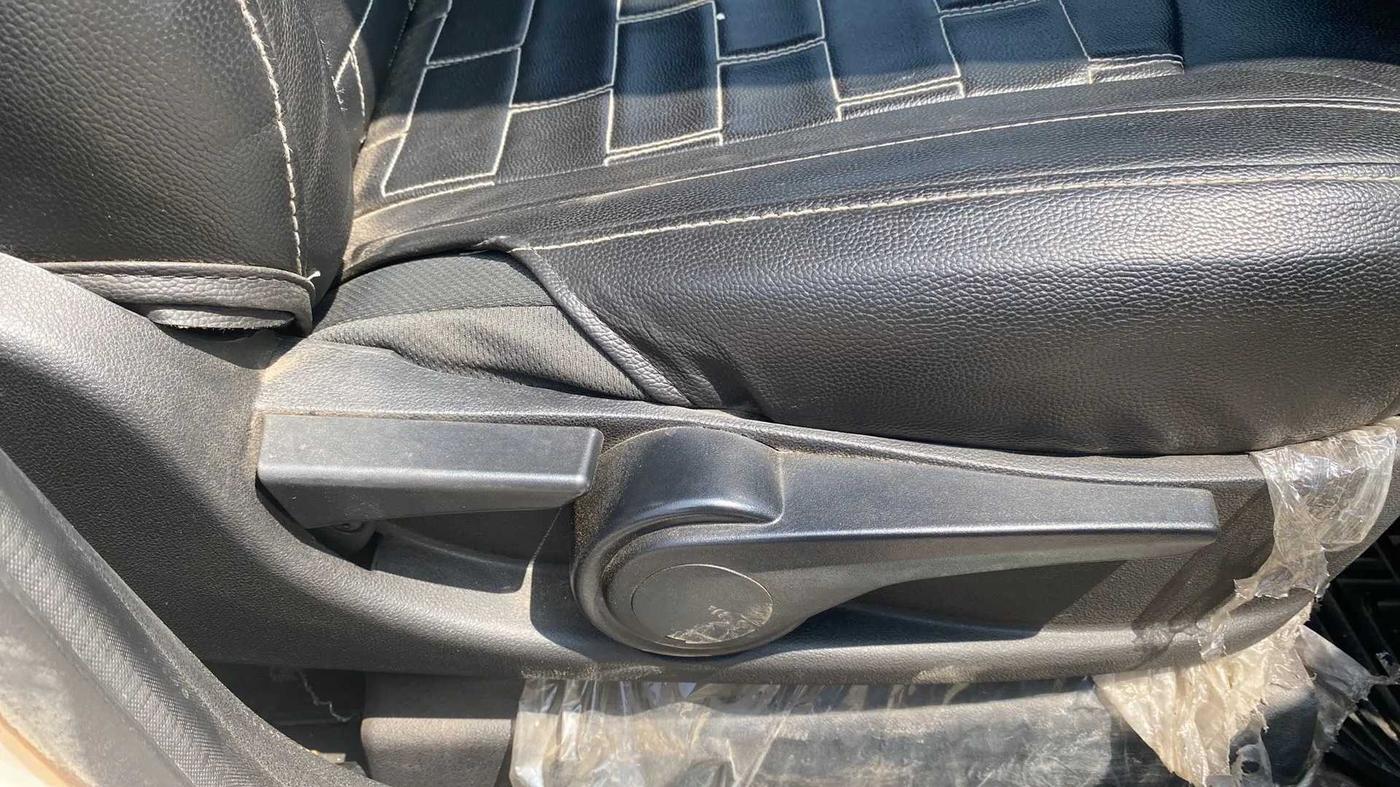 2018 Tata Tiago XZ DIESEL, Diesel, Manual, 35,218 km, Driver Side Adjustment Panel