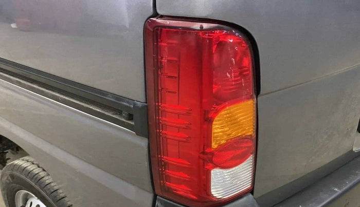 2023 Maruti Eeco 5 STR AC CNG, CNG, Manual, 29,278 km, Left tail light - Minor scratches