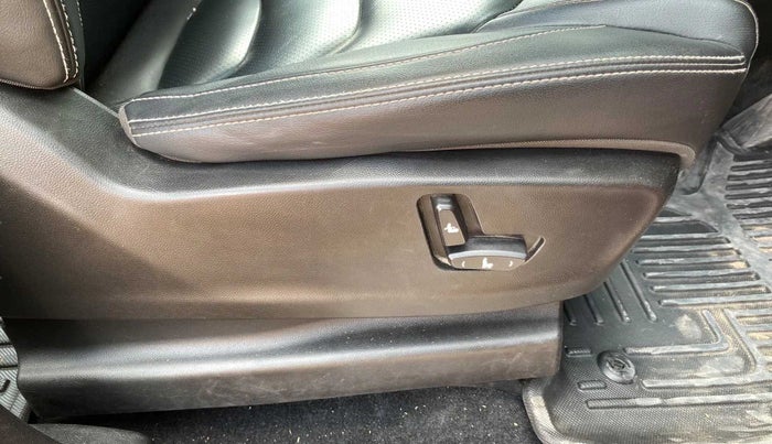 2020 MG HECTOR SHARP 1.5 DCT PETROL, Petrol, Automatic, 50,229 km, Driver Side Adjustment Panel