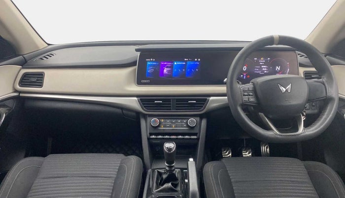 2022 Mahindra XUV700 AX 5 P MT 5 STR, Petrol, Manual, 31,256 km, Dashboard