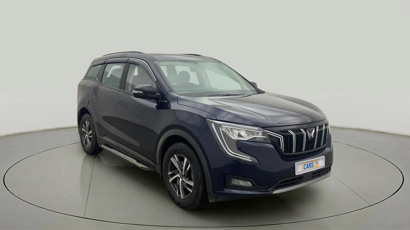 2022 Mahindra XUV700 AX 5 P MT 5 STR, Petrol, Manual, 31,256 km, SRP