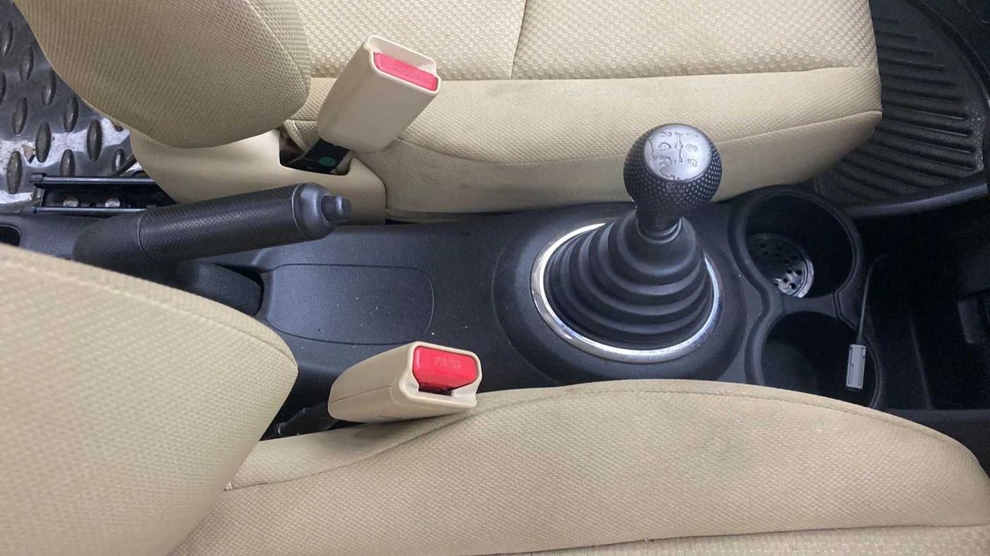 2013 Honda Brio S MT, Petrol, Manual, 60,368 km, Gear Lever
