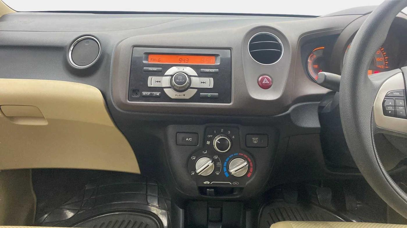 2013 Honda Brio S MT, Petrol, Manual, 60,368 km, Air Conditioner