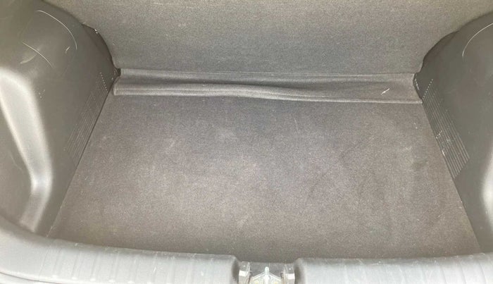 2022 KIA SONET HTK PLUS 1.2, Petrol, Manual, 31,135 km, Boot Inside