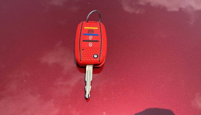 2022 KIA SONET HTK PLUS 1.2, Petrol, Manual, 31,135 km, Key Close Up