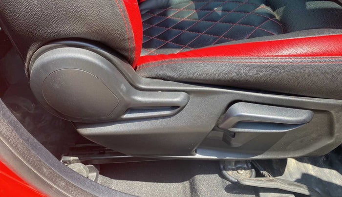 2020 Tata NEXON XZA PLUS PETROL DUAL TONE, Petrol, Automatic, 28,123 km, Driver Side Adjustment Panel