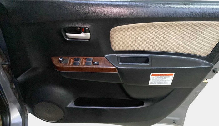 2015 Maruti Wagon R 1.0 LXI CNG, CNG, Manual, 26,161 km, Driver Side Door Panels Control