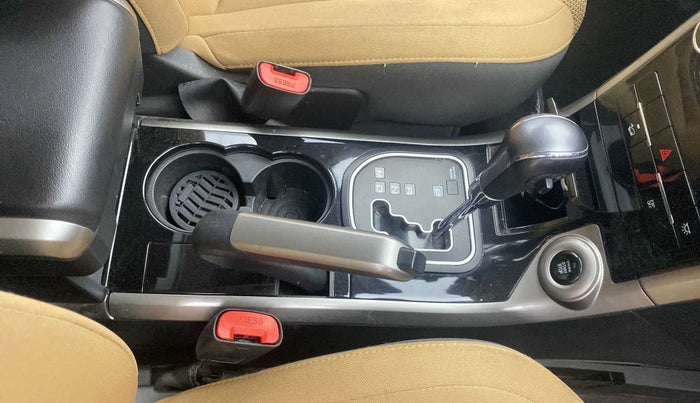 2021 Mahindra XUV500 W9 AT, Diesel, Automatic, 38,700 km, Gear Lever
