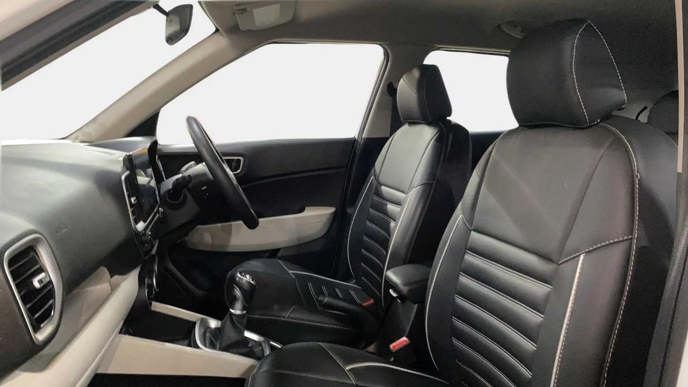 2022 Hyundai VENUE S (O) 1.0 TURBO IMT, Petrol, Manual, 27,423 km, Right Side Front Door Cabin