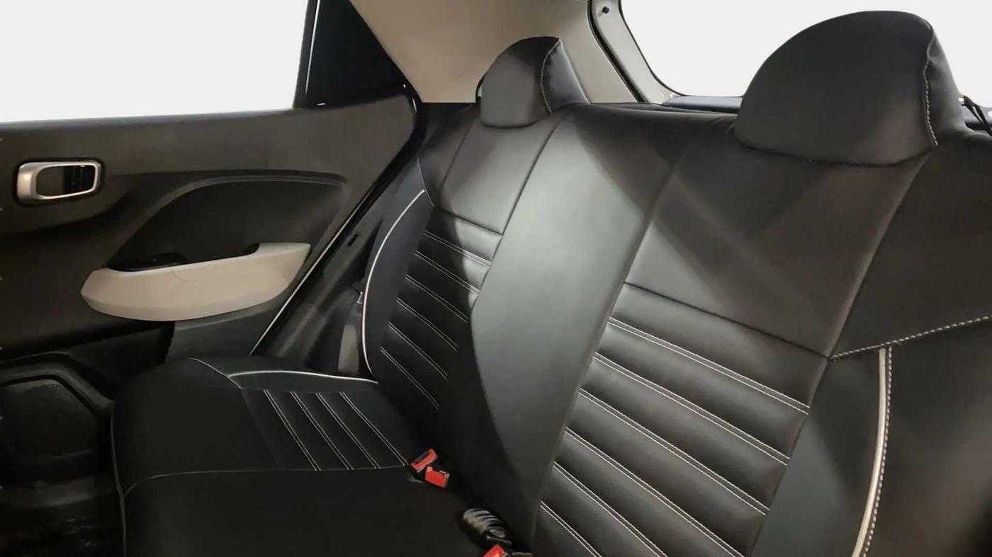 2022 Hyundai VENUE S (O) 1.0 TURBO IMT, Petrol, Manual, 27,423 km, Right Side Rear Door Cabin