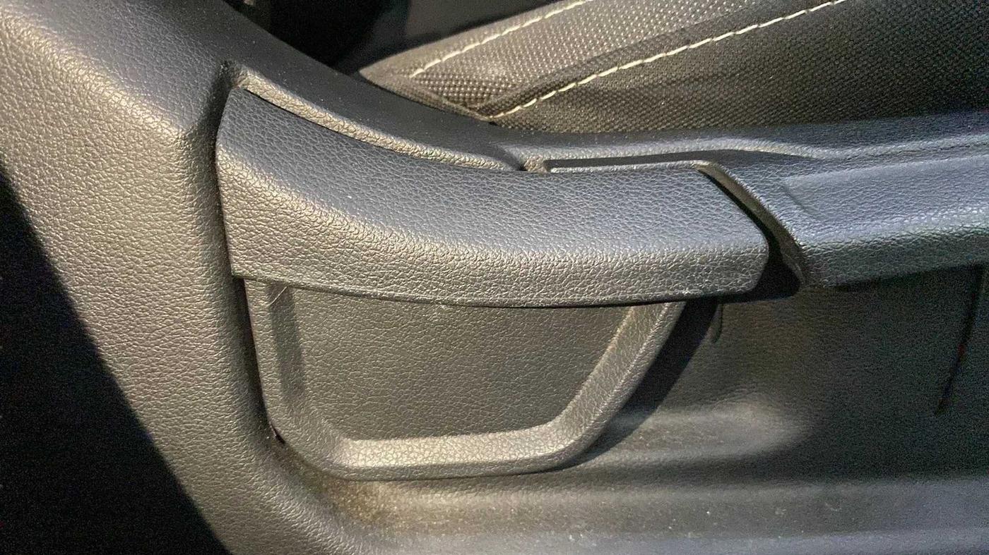 2022 Hyundai NEW I20 ASTA (O) 1.2 AT, Petrol, Automatic, 14,717 km, Driver Side Adjustment Panel
