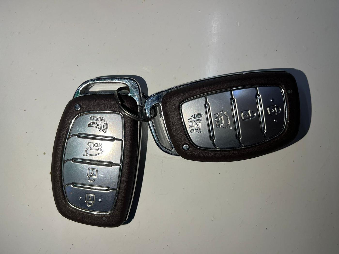 2022 Hyundai NEW I20 ASTA (O) 1.2 AT, Petrol, Automatic, 14,717 km, Key Close Up
