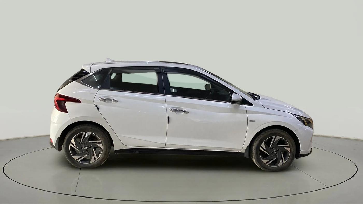 2022 Hyundai NEW I20 ASTA (O) 1.2 AT, Petrol, Automatic, 14,717 km, Right Side View
