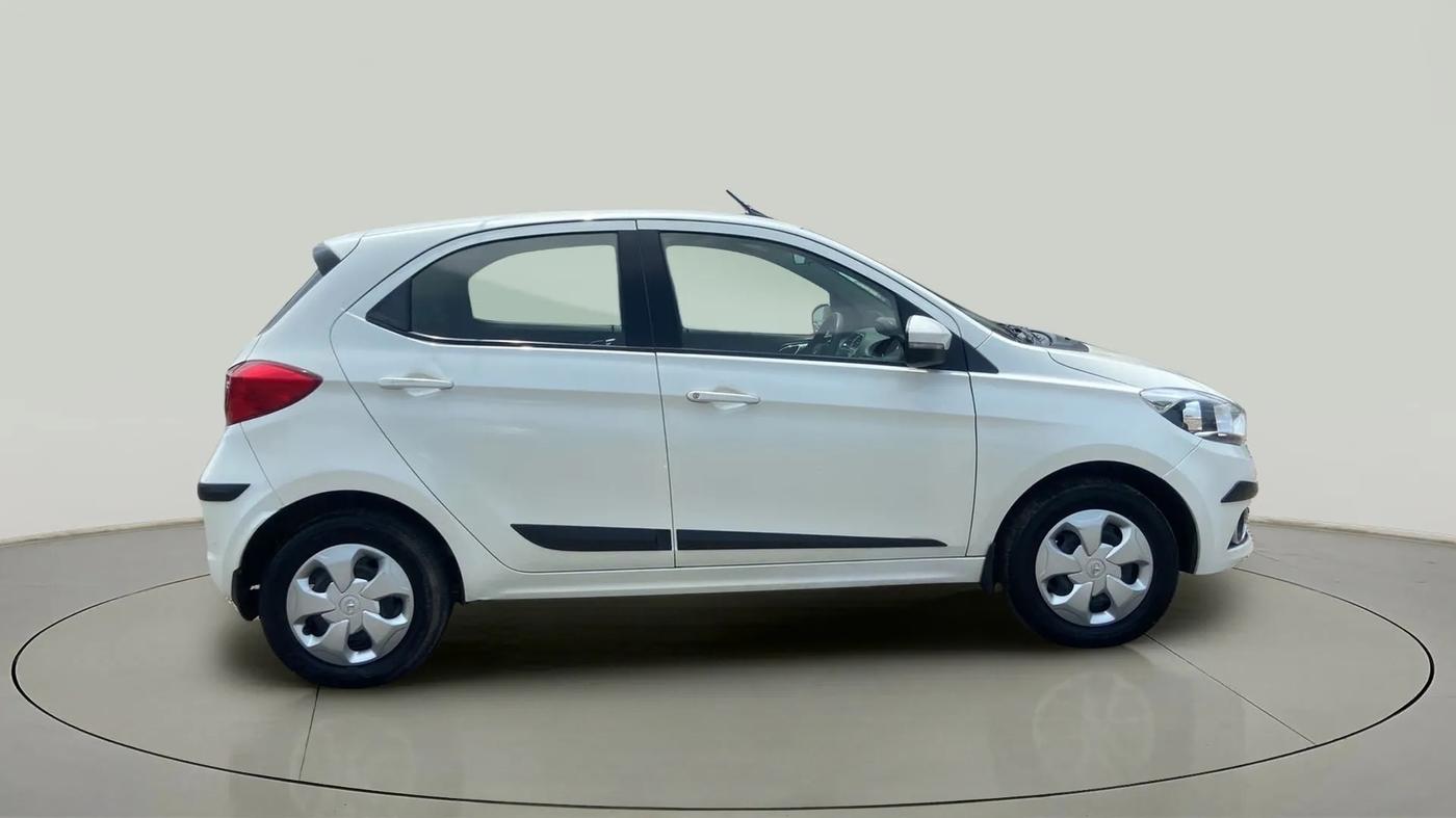 2018 Tata Tiago XZ PETROL, Petrol, Manual, 53,110 km, Right Side View