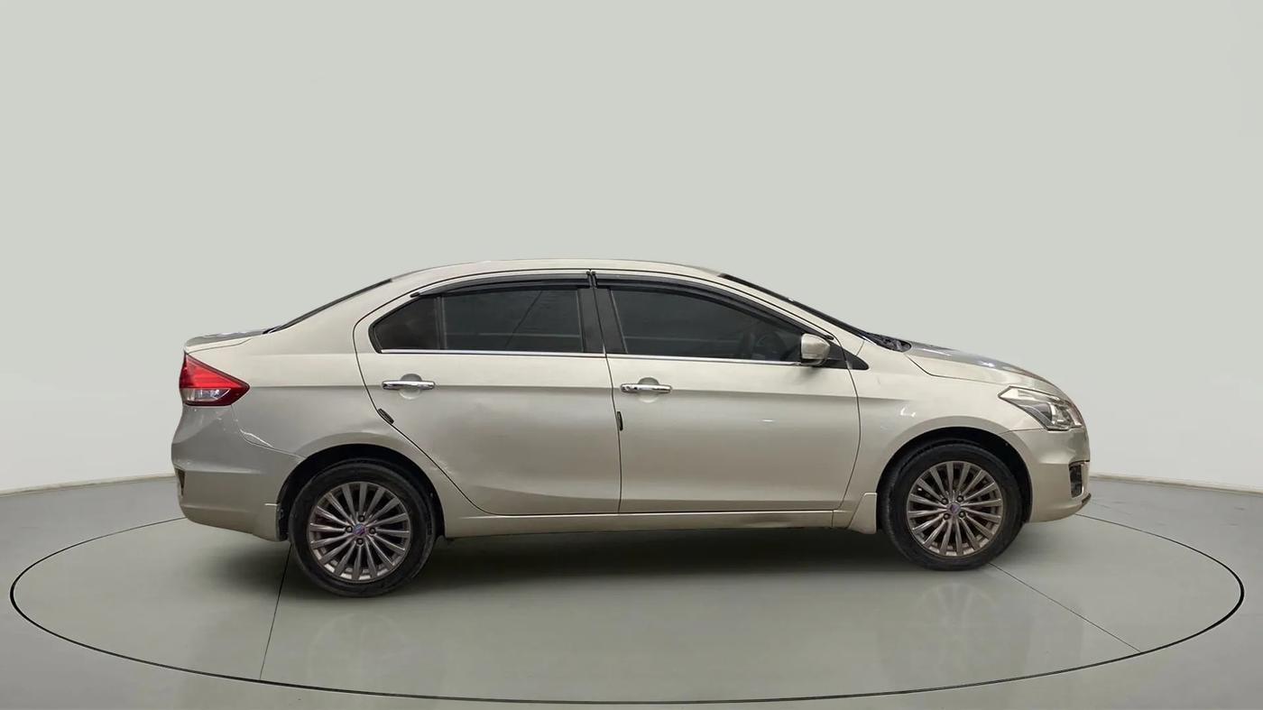 2017 Maruti Ciaz ALPHA 1.4 PETROL, Petrol, Manual, 1,03,895 km, Right Side View