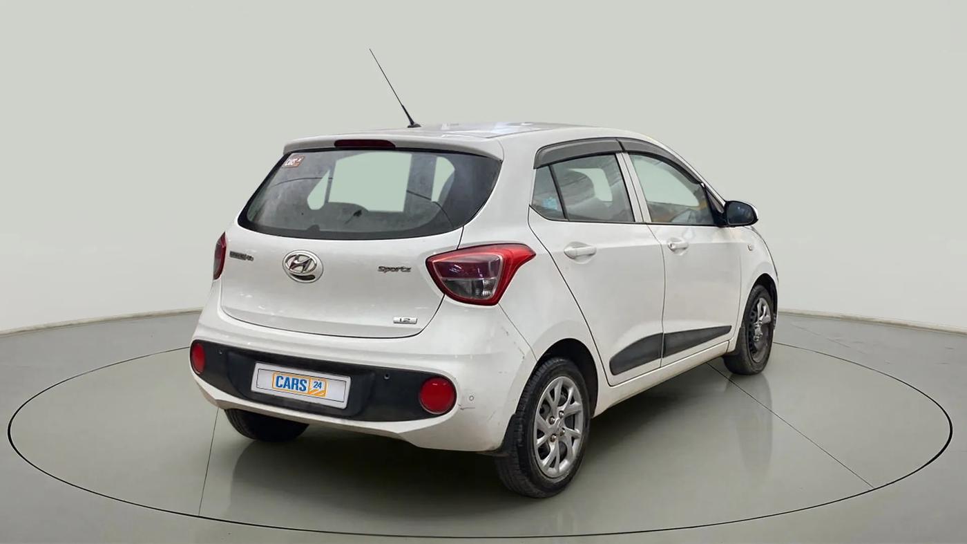 2017 Hyundai Grand i10 SPORTZ 1.2 KAPPA VTVT, Petrol, Manual, 23,654 km, Right Back Diagonal