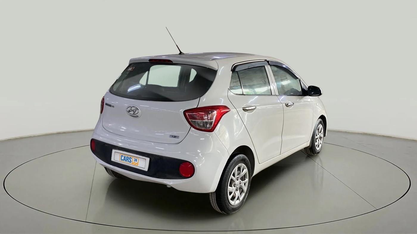 2017 Hyundai Grand i10 MAGNA 1.2 KAPPA VTVT, Petrol, Manual, 78,376 km, Right Back Diagonal