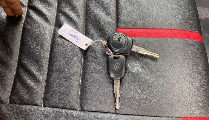 2018 Maruti Alto 800 VXI, Petrol, Manual, 58,676 km, Key Close Up