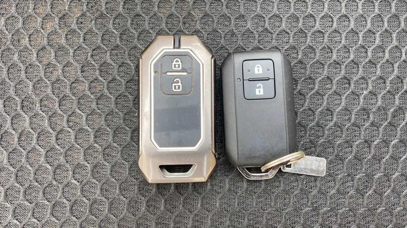 2020 Toyota Glanza G, Petrol, Manual, 60,859 km, Key Close Up