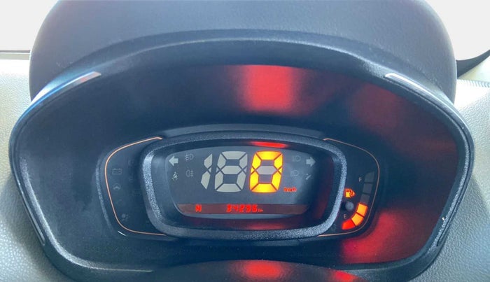 2017 Renault Kwid RXT 1.0 AMT, Petrol, Automatic, 34,275 km, Odometer Image