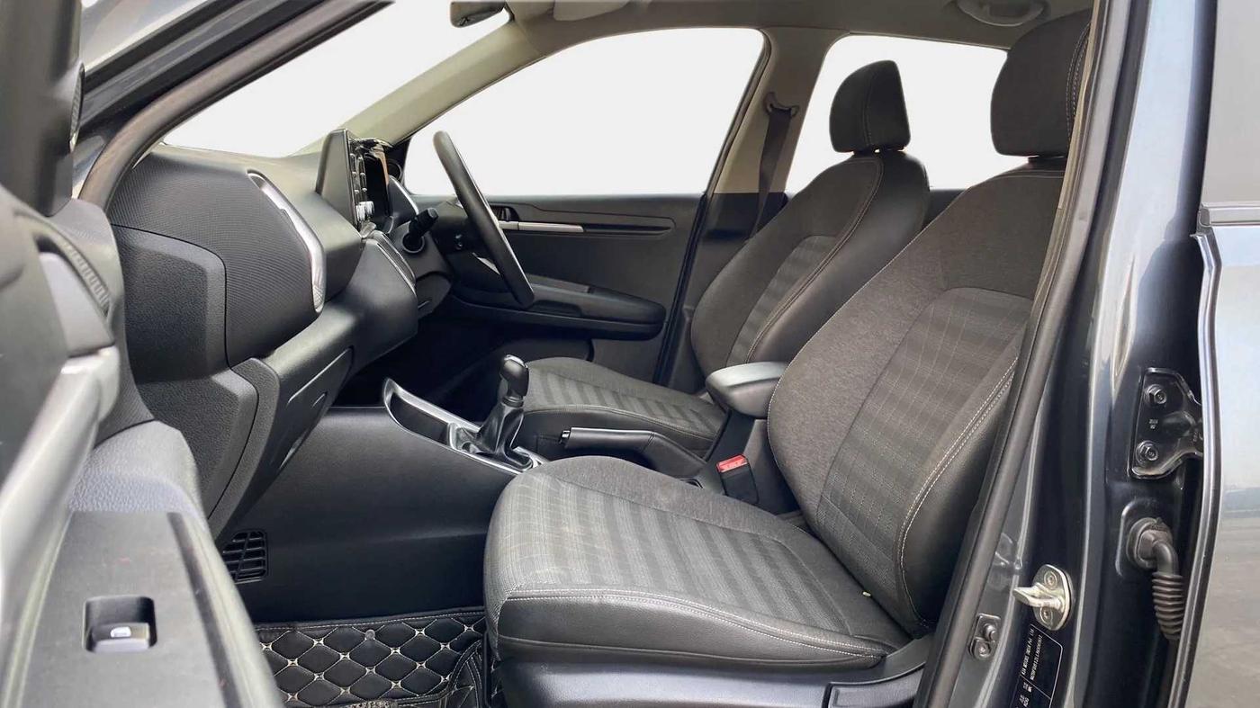 2020 KIA SONET HTK PLUS 1.2, Petrol, Manual, 32,650 km, Right Side Front Door Cabin
