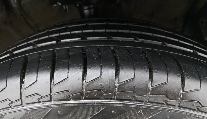 2021 Hyundai Creta SX 1.5 PETROL, Petrol, Manual, 9,427 km, Right Front Tyre Tread