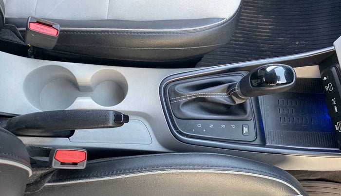 2023 Hyundai NEW I20 ASTA (O) 1.2 IVT, Petrol, Automatic, 7,652 km, Gear Lever