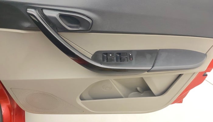 2018 Tata Tiago XT PETROL, Petrol, Manual, 76,701 km, Driver Side Door Panels Control