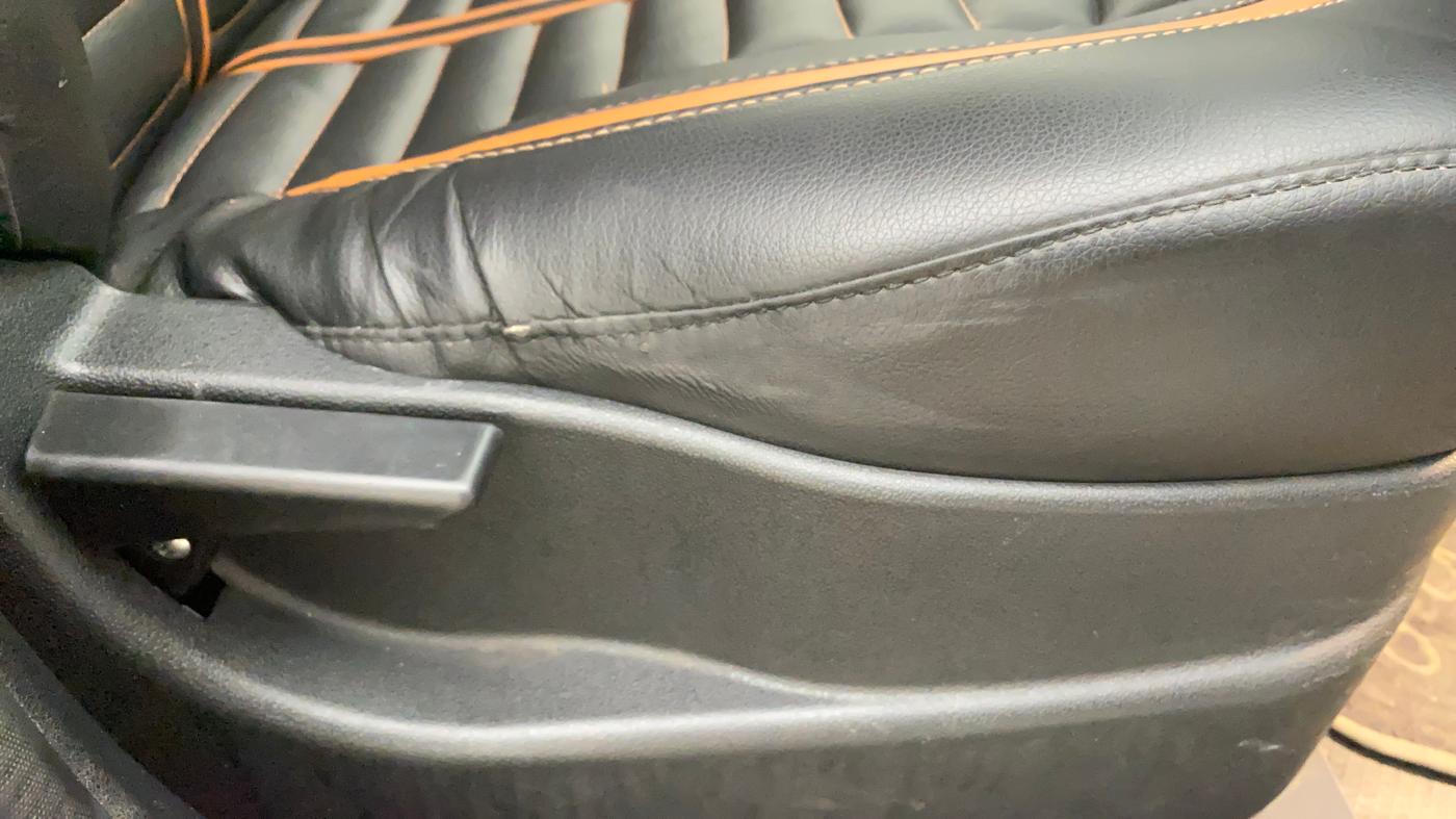 2018 Tata Tiago XT PETROL, Petrol, Manual, 76,701 km, Driver Side Adjustment Panel