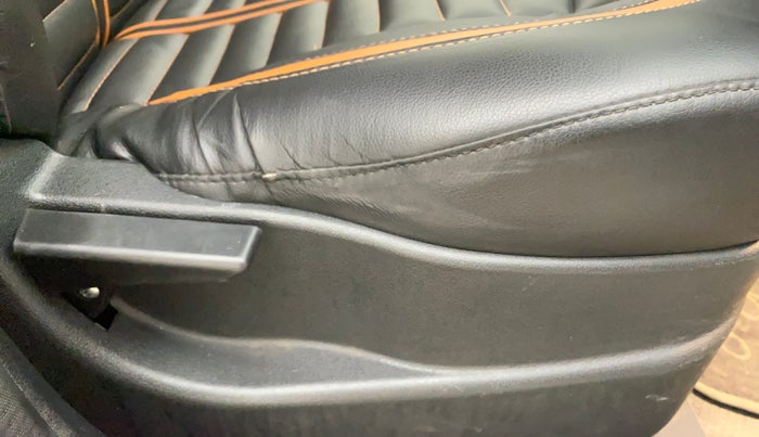 2018 Tata Tiago XT PETROL, Petrol, Manual, 76,701 km, Driver Side Adjustment Panel