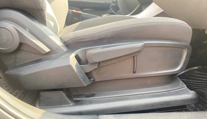 2020 Tata ALTROZ XZ PETROL, Petrol, Manual, 13,872 km, Driver Side Adjustment Panel