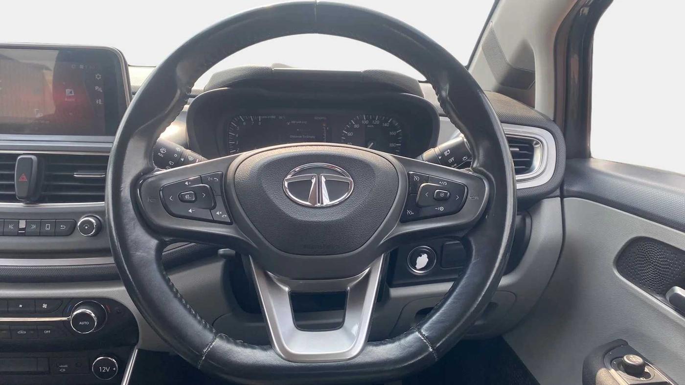 2020 Tata ALTROZ XZ PETROL, Petrol, Manual, 13,872 km, Steering Wheel Close Up