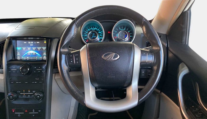 2018 Mahindra XUV500 W9, Diesel, Manual, 76,466 km, Steering Wheel Close Up