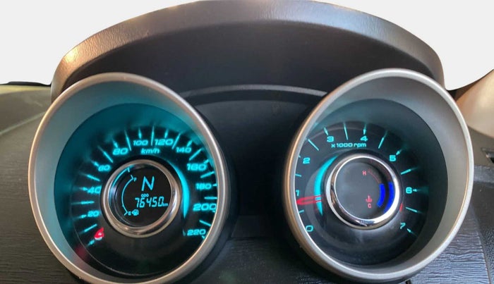 2018 Mahindra XUV500 W9, Diesel, Manual, 76,466 km, Odometer Image