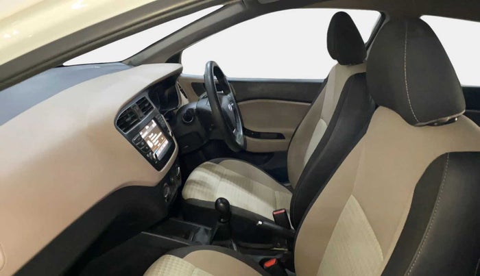 2020 Hyundai Elite i20 SPORTZ PLUS 1.2, Petrol, Manual, 40,395 km, Right Side Front Door Cabin