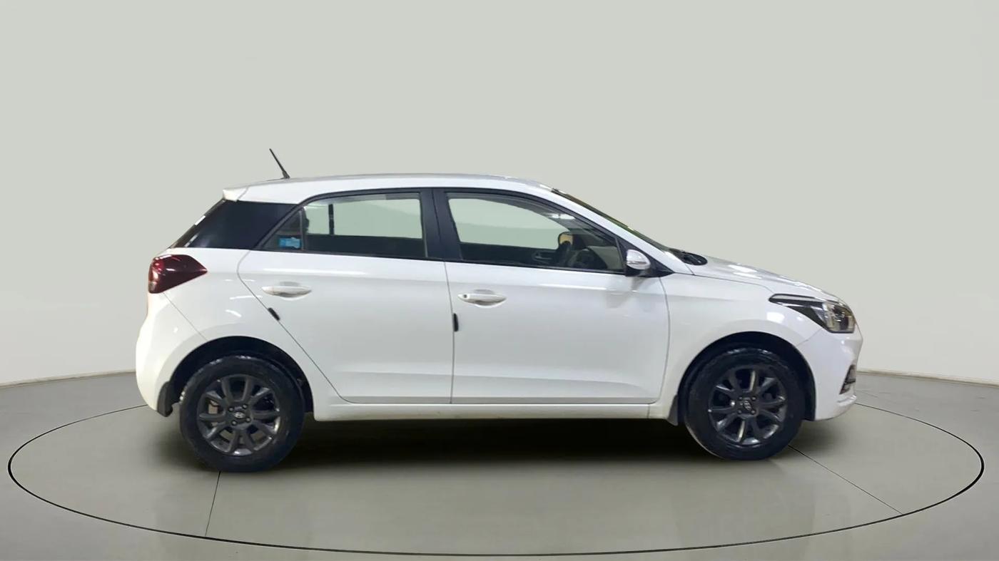 2020 Hyundai Elite i20 SPORTZ PLUS 1.2, Petrol, Manual, 40,395 km, Right Side View