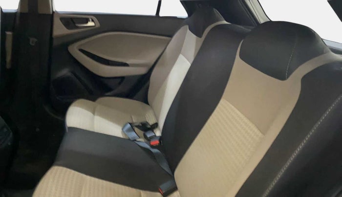 2020 Hyundai Elite i20 SPORTZ PLUS 1.2, Petrol, Manual, 40,395 km, Right Side Rear Door Cabin