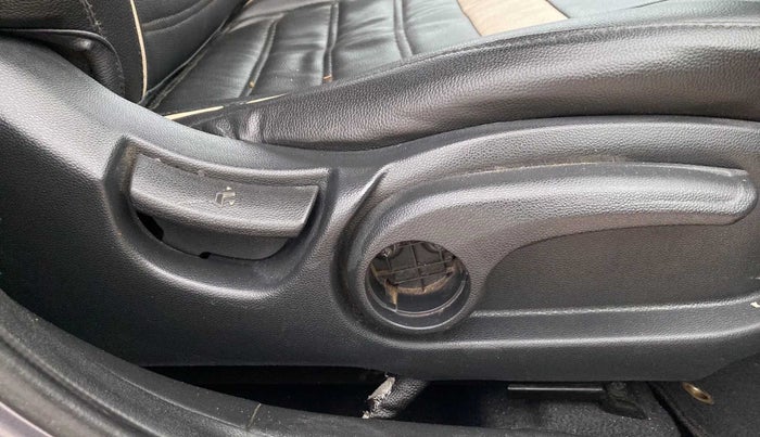 2017 Hyundai Elite i20 ASTA 1.2, Petrol, Manual, 83,128 km, Driver Side Adjustment Panel
