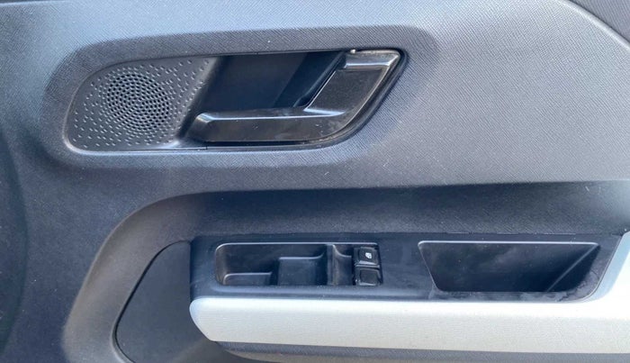 2022 Tata PUNCH PURE MT, Petrol, Manual, 15,081 km, Driver Side Door Panels Control