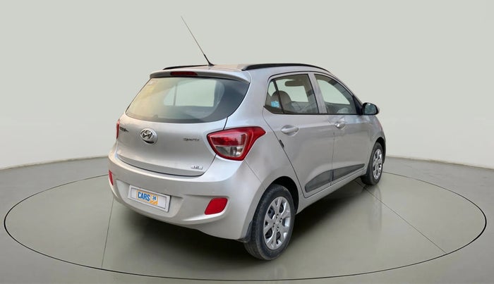 2015 Hyundai Grand i10 SPORTZ 1.2 KAPPA VTVT, Petrol, Manual, 32,250 km, Right Back Diagonal